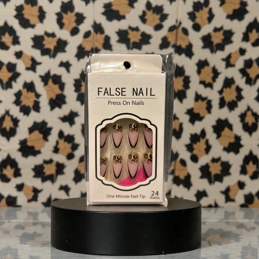 5️⃣ Press On Nails Set | Leopard 🐆 Print Or 5 For 25